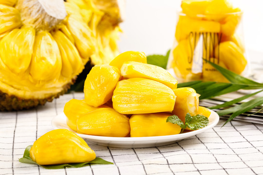 他跨越山海而来