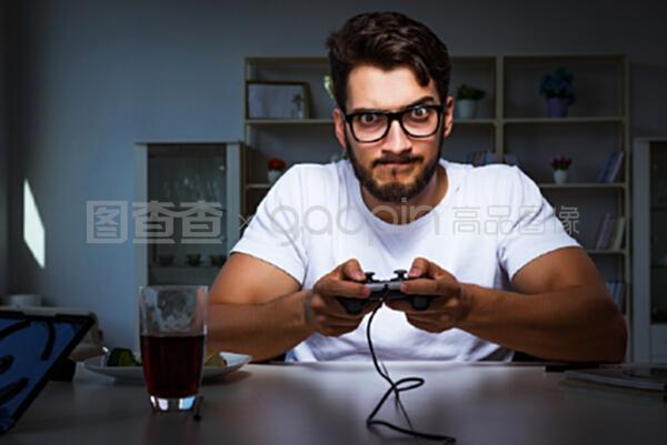 信号100 相关产品