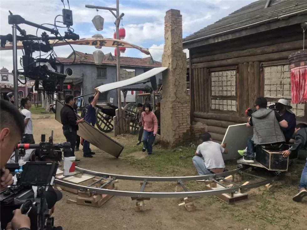 俏如彩蝶飞飞飞 相关产品