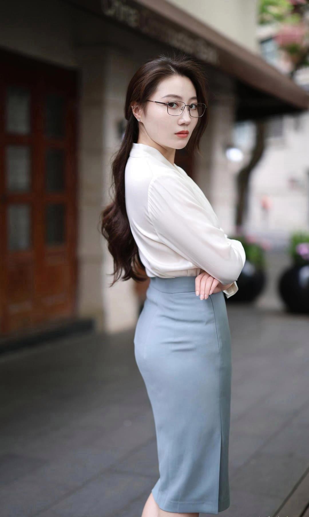 俄狄浦斯市长 相关产品