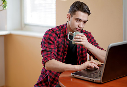 出租家人 普通话 产品图片