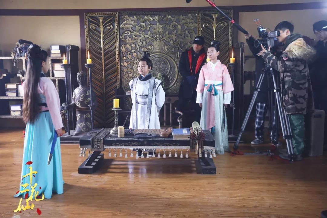 何方神圣 相关产品