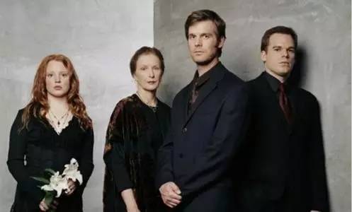 凋零在春天 产品图片